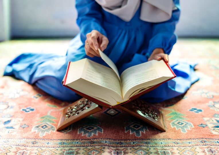 Reading Quran without Wudu