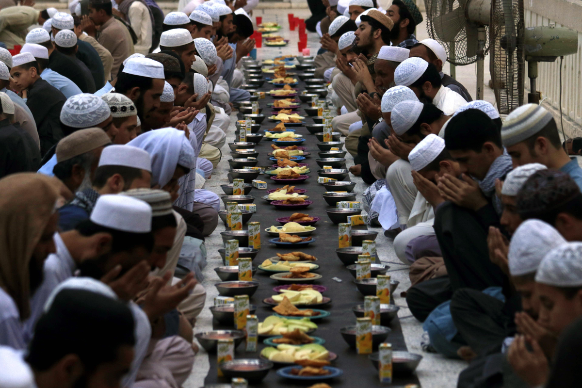 What do Muslims do during ramadan